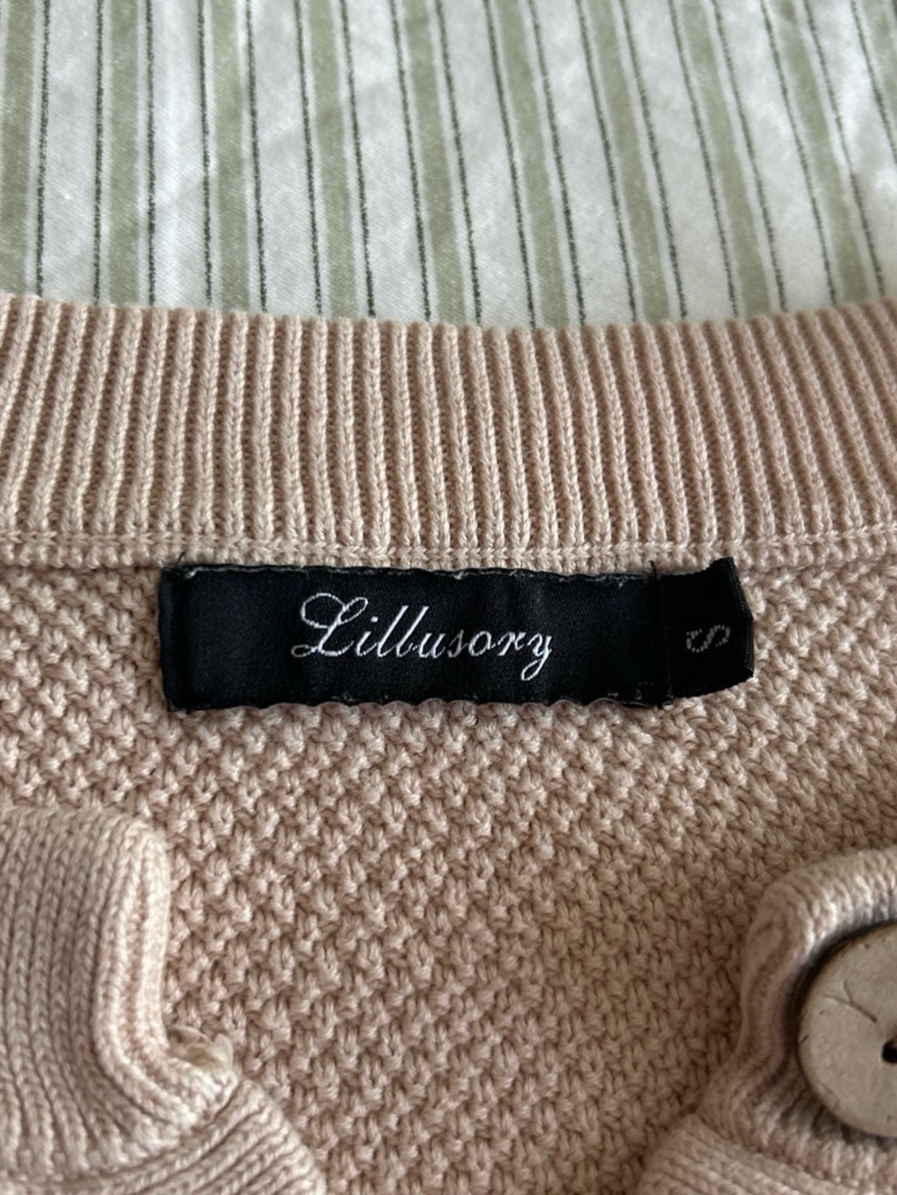 EUC Women's Long Sleeve Henley Top in Cream - Picture 2 of 4